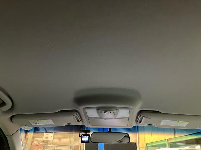 スカイライン ３７０ＧＴ　タイプＳ　ＢＢＳ１９インチアルミ　車検適応フジツボマフラー　ハーフレザーシート　純正ナビ　地デジＴＶ　サイド・バックカメラ　ＥＴＣ　キセノン　スマートキー　プッシュスタート　パワーシート　パドルシフト（39枚目）