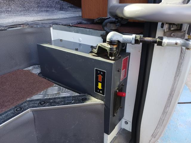 シビリアンバス キャンピング車(株式会社オートワークス京都) 8ナンバー/サブバッテリー/外部電源あり/バックカメラ/冷蔵庫/テレビ/換気扇(36枚目)