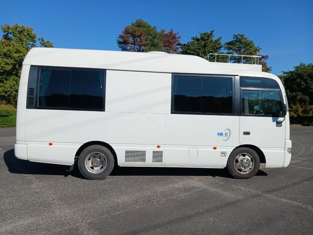 シビリアンバス キャンピング車(株式会社オートワークス京都) 8ナンバー/サブバッテリー/外部電源あり/バックカメラ/冷蔵庫/テレビ/換気扇(40枚目)