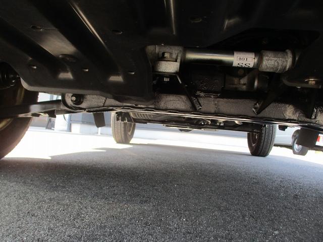 ハイゼットトラック ジャンボＳＡＩＩＩｔ　運転席助手席エアバック　ＡＢＳ　衝突被害軽減ブレーキ　横滑り防止装置　　障害物センサー　レーンキープアシスト　アクセル踏み間違い防止装置　エアコン・クーラー　パワーウィンドウ　キーレス（21枚目）