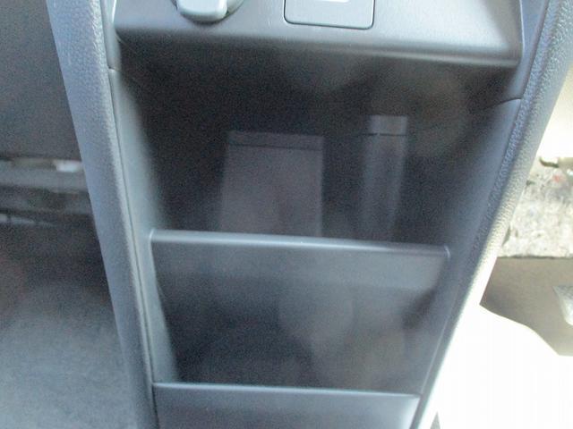 フリード ｅ：ＨＥＶエアー　ＥＸ　ソナー　クルーズコントロール　横滑り防止　衝突被害軽減装置　レーンアシスト　サイドカーテンエアバック　ＬＥＤヘッドランプ　アイドリングストップ　スマートキー　リアクーラー　キーレス　シートヒーター（27枚目）