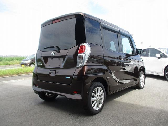 デイズルークス Ｘ　Ｖセレクション　踏み間違い衝突防止　安全ボディ　フルフラットシート　スマキー　盗難防止　ｉ－ｓｔｏｐ　横滑防止　ベンチシート　バックカメラ　キーフリー　サイドカメラ　オートエアコン　ＡＢＳ　助手席エアバッグ（16枚目）