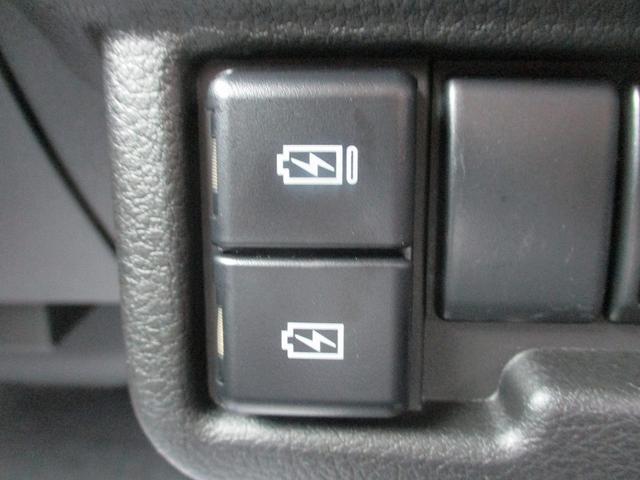 ワゴンRスマイル ハイブリッドS 前後誤発進抑制 LEDライト オートマチックハイビーム 車線逸脱防止 コーナーセンサー フルオートエアコン スマートキー クルーズコントロール キーレスエントリー イモビライザー シートヒーター(32枚目)