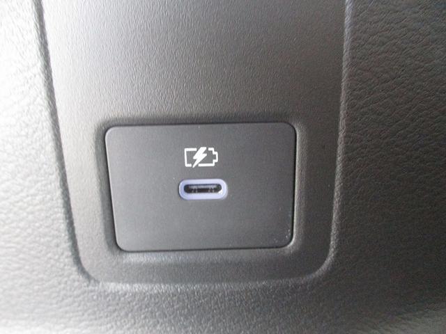 セレナ ハイウェイスターＶ　シートヒータ　横滑り防止　ＬＥＤ　オートライト　インテリキー　４ＷＤ　クリアランスソナー　Ｉストップ　オートマチックハイビーム　衝突回避支援　車線逸脱（21枚目）