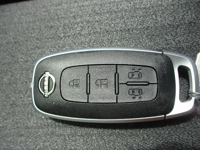 セレナ ハイウェイスターＶ　シートヒータ　横滑り防止　ＬＥＤ　オートライト　インテリキー　４ＷＤ　クリアランスソナー　Ｉストップ　オートマチックハイビーム　衝突回避支援　車線逸脱（55枚目）