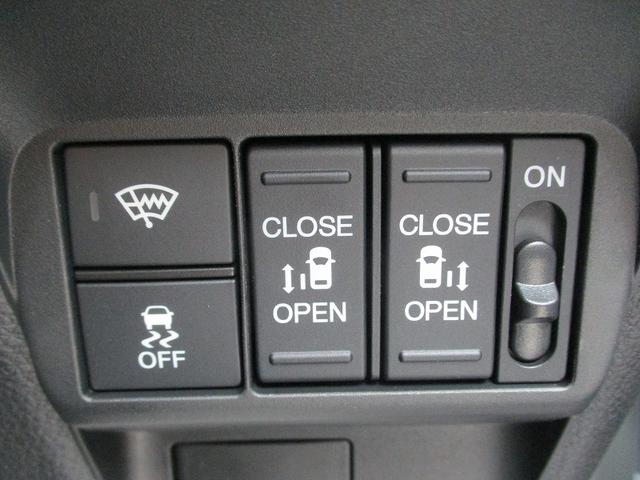 フリード e:HEVエアー EX リアクーラー スマートキー シートヒーター 4WD レーンアシスト VSA クルコン ソナー 衝突被害軽減システム Aライト LEDヘッド(29枚目)