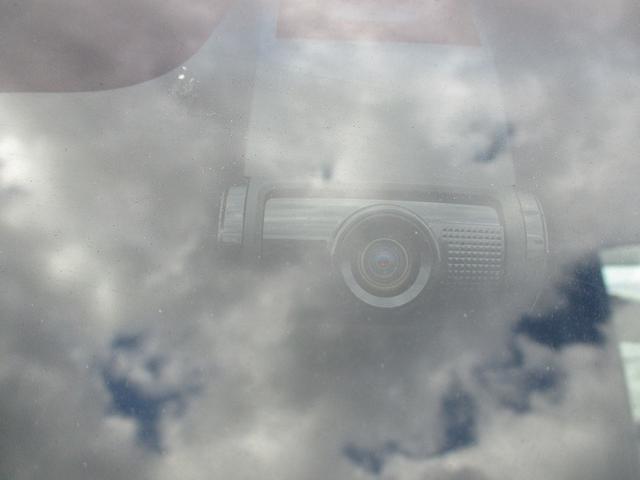 Ｎ－ＢＯＸカスタム Ｇ・Ｌホンダセンシング　オートＬＥＤ　助手席エアバッグ　フルフラット　車線逸脱警報装置　キーレス　シートＨ　アイドリングＳＴ　セキュリティーアラーム　スマ－トキ－　リアカメラ　ＥＴＣ　前車追従機能　サイドエアバッグ　ＶＳＡ（43枚目）