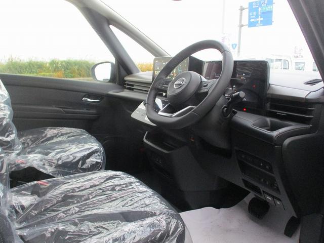 セレナ e-パワー ハイウェイスターV VDC ウォークスルー 自動(被害軽減)ブレーキ フルフラット ダブルエアコン LDP 3列シート LEDランプ オートマチックハイビーム 盗難防止システム スマートキー サイドカーテンエアバック(30枚目)