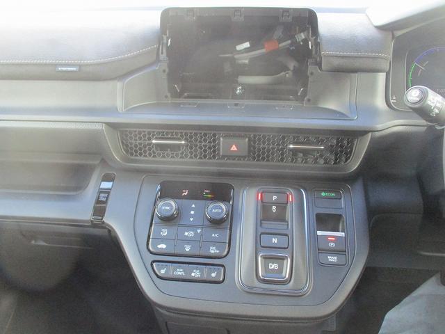 ステップワゴン eHEVスパーダプレミアムラインブラックエディション オットマン パワーテールゲート(31枚目)