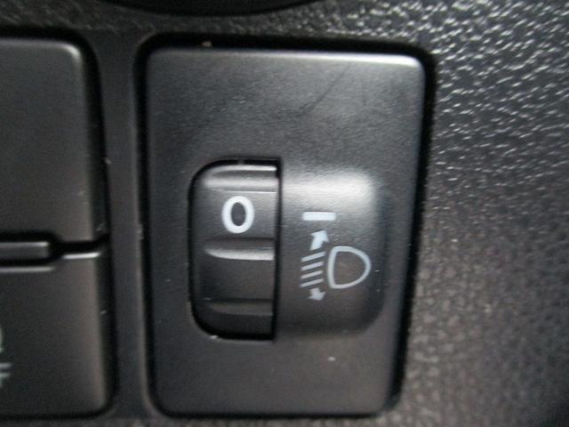 ミラトコット Ｘ　ＳＡＩＩＩ　オートエアコン　ＬＥＤヘッド　エコアイドル　横滑り防止装置　キーフリー　サイドエアバッグ　クリアランスソナー　寒冷地仕様　オートマチックハイビーム　バックカメラ　盗難防止装置　４ＷＤ　スマートキー（30枚目）