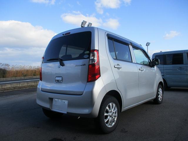 ワゴンＲ ＦＡ　フルタイム４ＷＤ　フルフラット　キーレス　盗難防止装置　Ｗエアバック　パワステ　エアコン　ベンチシート　エアバック　衝突安全ボディ　パワーウィンドウ　ＡＢＳ　シ－トヒ－タ－（10枚目）