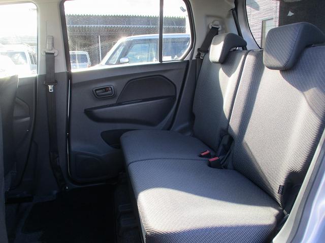 ワゴンＲ ＦＡ　フルタイム４ＷＤ　フルフラット　キーレス　盗難防止装置　Ｗエアバック　パワステ　エアコン　ベンチシート　エアバック　衝突安全ボディ　パワーウィンドウ　ＡＢＳ　シ－トヒ－タ－（18枚目）