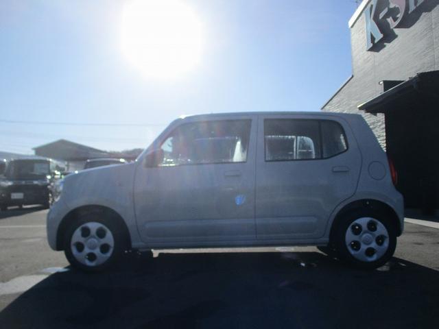 アルト Ｌ　運転席助手席エアバッグ　車線逸脱防止　キーレスリモコン　シートヒータ　Ｐセンサー　盗難警報装置　マニュアルエアコン　パワーステアリング　パワーウインドウ　サイドエアバッグ　オートハイビーム　エアバック（14枚目）