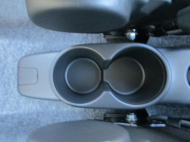 アルト Ｌ　運転席助手席エアバッグ　車線逸脱防止　キーレスリモコン　シートヒータ　Ｐセンサー　盗難警報装置　マニュアルエアコン　パワーステアリング　パワーウインドウ　サイドエアバッグ　オートハイビーム　エアバック（27枚目）