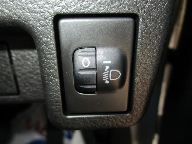 アルト Ｌ　運転席助手席エアバッグ　車線逸脱防止　キーレスリモコン　シートヒータ　Ｐセンサー　盗難警報装置　マニュアルエアコン　パワーステアリング　パワーウインドウ　サイドエアバッグ　オートハイビーム　エアバック（29枚目）