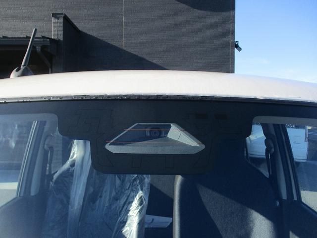 アルト Ｌ　運転席助手席エアバッグ　車線逸脱防止　キーレスリモコン　シートヒータ　Ｐセンサー　盗難警報装置　マニュアルエアコン　パワーステアリング　パワーウインドウ　サイドエアバッグ　オートハイビーム　エアバック（42枚目）