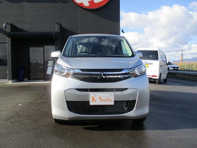 ｅＫワゴン Ｍ　オートハイビーム　踏み間違い防止アシスト　イモビライザー　パワーウィンドウ　Ｐセンサー　マニュアルエアコン　キーレスエントリー　前席シートヒーター　ＡＳＣ　オートライト　エアバック　パワステ　ＡＢＳ（7枚目）