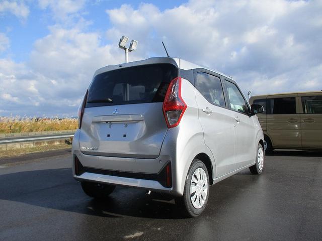 ｅＫワゴン Ｍ　オートハイビーム　踏み間違い防止アシスト　イモビライザー　パワーウィンドウ　Ｐセンサー　マニュアルエアコン　キーレスエントリー　前席シートヒーター　ＡＳＣ　オートライト　エアバック　パワステ　ＡＢＳ（10枚目）