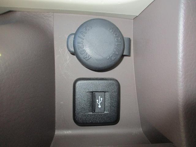 ＭＲワゴンＷｉｔ ＬＳ　キーフリー　パワーウインドウ　ＵＳＢ入力　Ｂカメラ　Ｓキー　エアコン　パワーステアリング　盗難防止装置　ベンチシート　衝突安全ボディ　ＡＢＳ　助手席エアバック　運転席エアバック　ｉ－ｓｔｏｐ（29枚目）