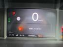 ベースグレード　衝突軽減システム　スマートキ－　車線維持支援システム　フルフラットシート　カーテンエアバック　イモビライザー　ＥＣＯモード　横滑り防止　オートクルーズ　ＬＥＤヘッドライト　キーフリー　オートエアコン（31枚目）