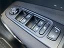 ウィンドウスイッチまわり『使用頻度が多い運転席側のスイッチまわり。目立つ傷もなく綺麗な状態を保っています。』