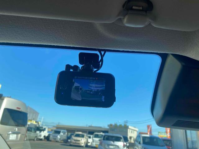 オーラ G レザーエディション 助手席回転シート ワンオーナー 前後ドライブレコーダー 全周囲カメラ ナビTV BOSEサウンド プロパイロット インテリルームミラー クリアランスソナー アルミホイール LED 黒革シート スマートキー シートヒーター 買取直売(6枚目)