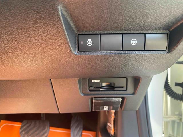 オーラ G レザーエディション 助手席回転シート ワンオーナー 前後ドライブレコーダー 全周囲カメラ ナビTV BOSEサウンド プロパイロット インテリルームミラー クリアランスソナー アルミホイール LED 黒革シート スマートキー シートヒーター 買取直売(7枚目)