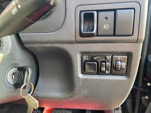 ジムニー ワイルドウインド　４ＷＤ　インタークーラーターボ　４ＷＤ　ＥＴＣ　キーレスエントリー　電動格納ミラー　シートヒーター　ＡＴ　ＡＢＳ　ＣＤ　ＵＳＢ　ルーフレール　アルミホイール　衝突安全ボディ　ＧＯＯ鑑定車　買取直売車両（6枚目）