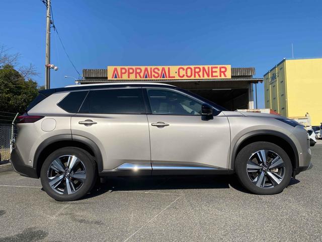 エクストレイル G e-4ORCE eパワー ワンオーナー サンルーフ 4WD インテリルームミラー プロパイロット 全周囲カメラ クリアランスソナー レーンアシスト パワーシート 自動駐車システム サンルーフ ナビTV LED 電動リアゲート 19インチAW 買取直売車(15枚目)