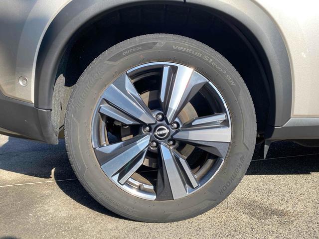 エクストレイル G e-4ORCE eパワー ワンオーナー サンルーフ 4WD インテリルームミラー プロパイロット 全周囲カメラ クリアランスソナー レーンアシスト パワーシート 自動駐車システム サンルーフ ナビTV LED 電動リアゲート 19インチAW 買取直売車(20枚目)