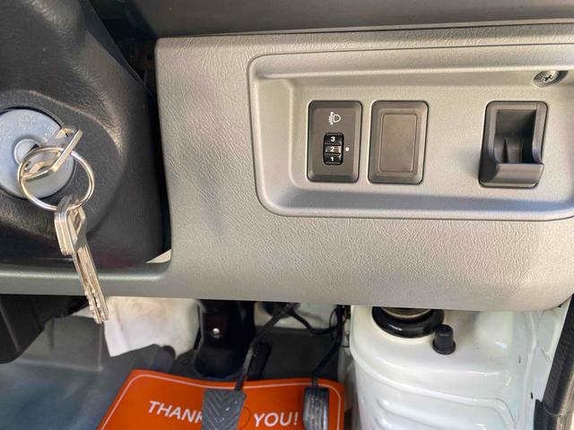 ミニキャブトラック ＶＸ－ＳＥ　オートマ　ワンオーナー　走行１．２万キロ　ＡＴ　社外ＴＶ　ＡＢＳ　エアコン　パワステ　運転席エアバッグ　買取直売車両（7枚目）