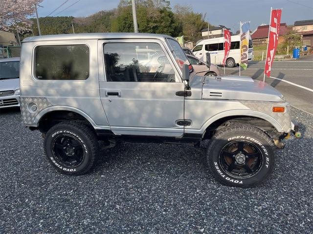 ジムニー ワイルドウインドリミテッド　構造変更済み（緩衝装置）　４ＷＤ　ＭＴ　アルミホイール　ボンネットダクト交換！（12枚目）