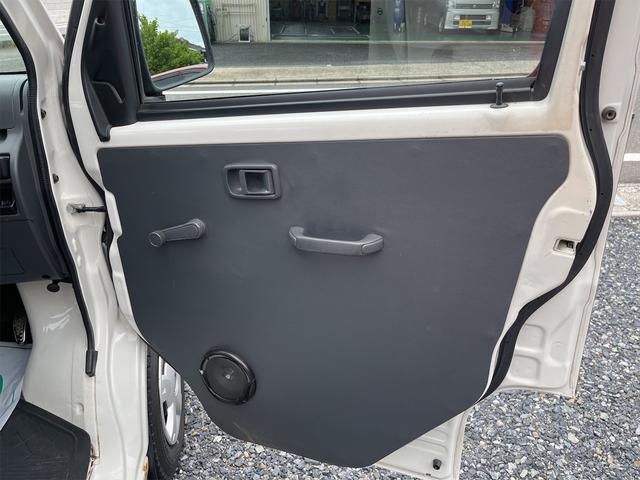 ハイゼットカーゴ 　４ＷＤ　軽バン　ＭＴ　ＥＴＣ　両側スライドドア　エアコン　運転席エアバッグ　助手席エアバッグ　ＣＤ（25枚目）