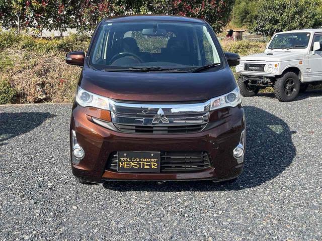 ｅＫカスタム Ｇ　ＥＴＣ　バックカメラ　ナビ　ＨＩＤ　スマートキー　アイドリングストップ　電動格納ミラー　ベンチシート　ＣＶＴ　盗難防止システム　ＡＢＳ　アルミホイール　衝突安全ボディ　エアコン　パワーステアリング（2枚目）