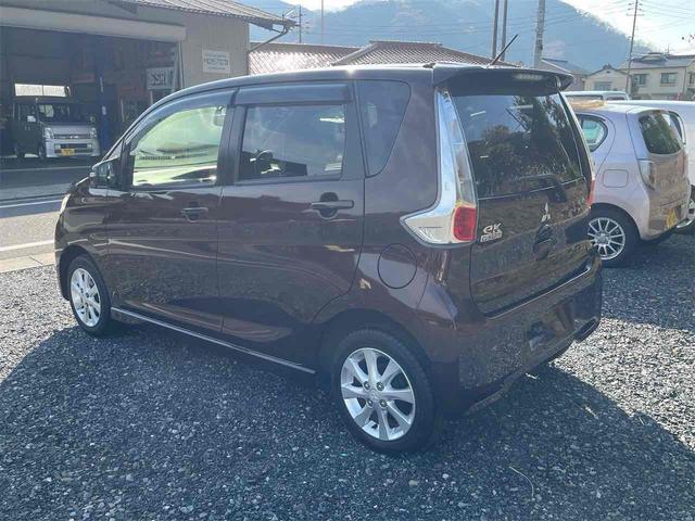 ｅＫカスタム Ｇ　ＥＴＣ　バックカメラ　ナビ　ＨＩＤ　スマートキー　アイドリングストップ　電動格納ミラー　ベンチシート　ＣＶＴ　盗難防止システム　ＡＢＳ　アルミホイール　衝突安全ボディ　エアコン　パワーステアリング（7枚目）