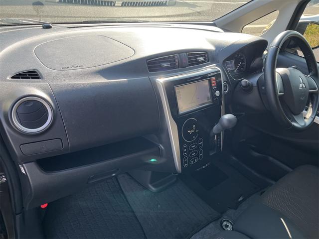 ｅＫカスタム Ｇ　ＥＴＣ　バックカメラ　ナビ　ＨＩＤ　スマートキー　アイドリングストップ　電動格納ミラー　ベンチシート　ＣＶＴ　盗難防止システム　ＡＢＳ　アルミホイール　衝突安全ボディ　エアコン　パワーステアリング（12枚目）