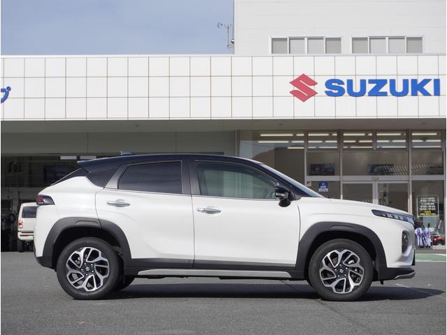 フロンクス ４ＷＤ　全方位カメラ　ナビ　パーキングセンサー　スマートキー　４ＷＤ　全方位カメラ　ナビ　パーキングセンサー　パドルシフト　アダプティブクルーズコントロール　レーンアシスト　シートヒーター　電動パーキングブレーキ　ワイヤレス充電　プッシュスタート　スマートキー（8枚目）