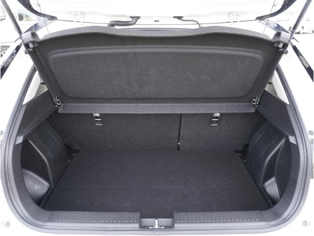 フロンクス ４ＷＤ　全方位カメラ　ナビ　パーキングセンサー　スマートキー　４ＷＤ　全方位カメラ　ナビ　パーキングセンサー　パドルシフト　アダプティブクルーズコントロール　レーンアシスト　シートヒーター　電動パーキングブレーキ　ワイヤレス充電　プッシュスタート　スマートキー（38枚目）