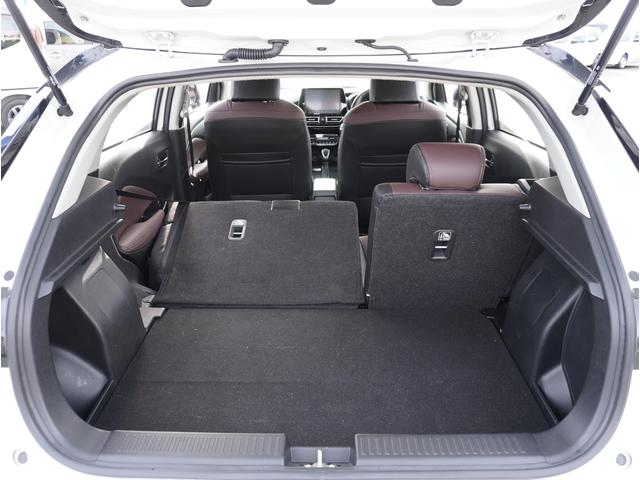 フロンクス ４ＷＤ　全方位カメラ　ナビ　パーキングセンサー　スマートキー　４ＷＤ　全方位カメラ　ナビ　パーキングセンサー　パドルシフト　アダプティブクルーズコントロール　レーンアシスト　シートヒーター　電動パーキングブレーキ　ワイヤレス充電　プッシュスタート　スマートキー（40枚目）