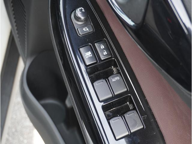 フロンクス ４ＷＤ　全方位カメラ　ナビ　パーキングセンサー　スマートキー　４ＷＤ　全方位カメラ　ナビ　パーキングセンサー　パドルシフト　アダプティブクルーズコントロール　レーンアシスト　シートヒーター　電動パーキングブレーキ　ワイヤレス充電　プッシュスタート　スマートキー（72枚目）