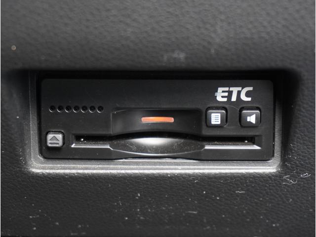 ＲＳ　５速ＭＴ　ＥＴＣ　ナビ　運転席シートヒーター　衝突軽減　５速ＭＴ　デュアルセンサーブレーキサポート　ＥＴＣ　ナビゲーション　シートヒーター　アダプティブクルーズコントロール　　オートライト　プッシュスタート　スマートキー　オートエアコン　横滑り防止機能(17枚目)