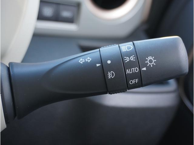 �y�I�[�g���C�g�z���̖͂��邳�ɉ����Ď����Ńw�b�h���C�g�̓_���E�������ł���@�\�ł��B���C�g�̕t���Y��E�����Y��Ȃǂ������Ȃ�A�J�̓���[���̑��s�����S�B�g���l���ʉߎ����֗��ł��B