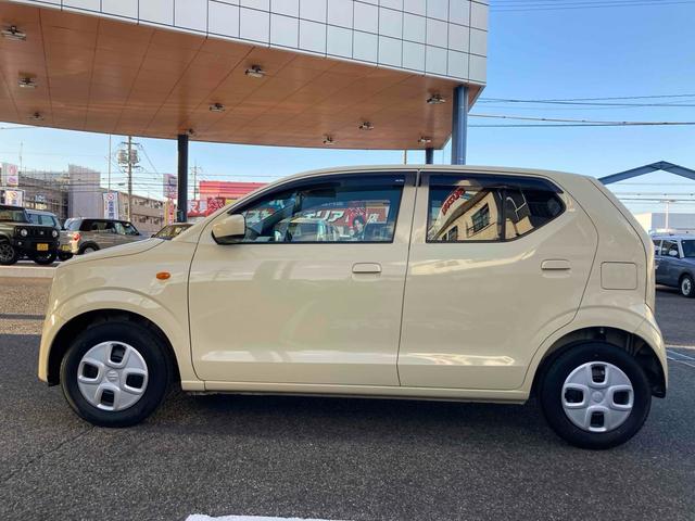 アルト Ｓ　ＥＴＣ　衝突被害軽減システム　キーレスエントリー　アイドリングストップ　電動格納ミラー　シートヒーター　ＣＶＴ　盗難防止システム　ＡＢＳ　ＥＳＣ　ＣＤ　ミュージックプレイヤー接続可　衝突安全ボディ（6枚目）