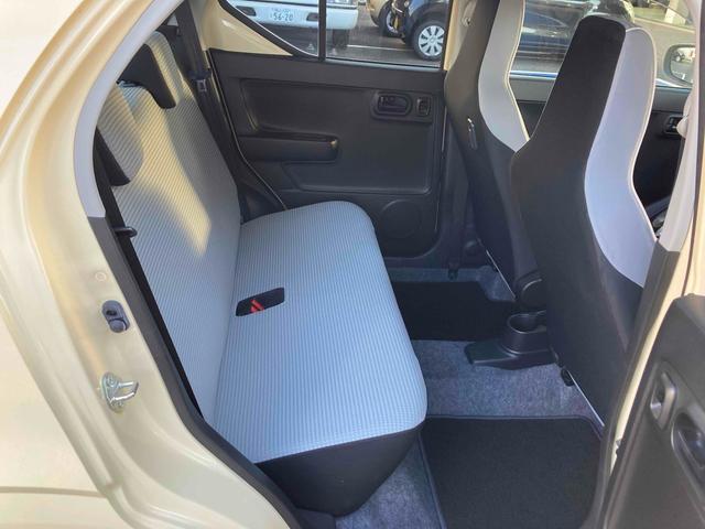 アルト Ｓ　ＥＴＣ　衝突被害軽減システム　キーレスエントリー　アイドリングストップ　電動格納ミラー　シートヒーター　ＣＶＴ　盗難防止システム　ＡＢＳ　ＥＳＣ　ＣＤ　ミュージックプレイヤー接続可　衝突安全ボディ（11枚目）