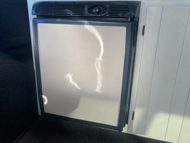 ハイエースワゴン 　ナッツＲＶ　トライアル　１０名乗車　３ナンバー　サブバッテリー　走行充電　電圧計　４００Ｗインバーター　７インチナビ　ＥＴＣ１．０　バックカメラ　キャンピングカー（20枚目）