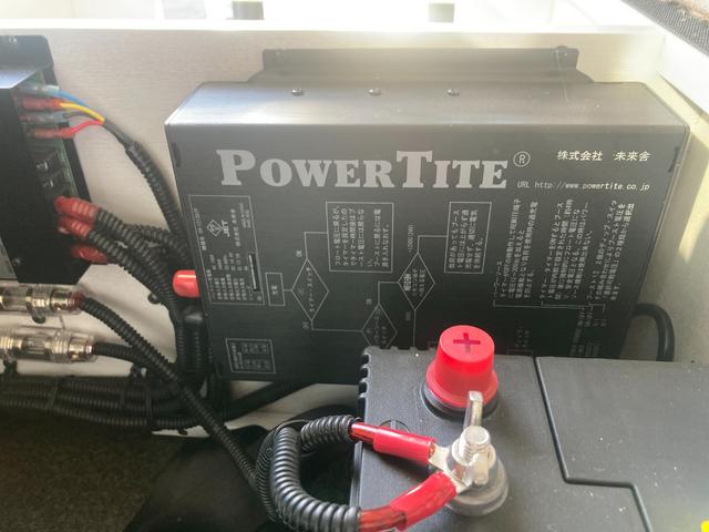 ハイエースワゴン 　ナッツＲＶ　トライアル　１０名乗車　３ナンバー　サブバッテリー　走行充電　電圧計　４００Ｗインバーター　７インチナビ　ＥＴＣ１．０　バックカメラ　キャンピングカー（29枚目）