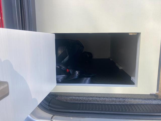 ハイエースワゴン 　ナッツＲＶ　トライアル　１０名乗車　３ナンバー　サブバッテリー　走行充電　電圧計　４００Ｗインバーター　７インチナビ　ＥＴＣ１．０　バックカメラ　キャンピングカー（41枚目）