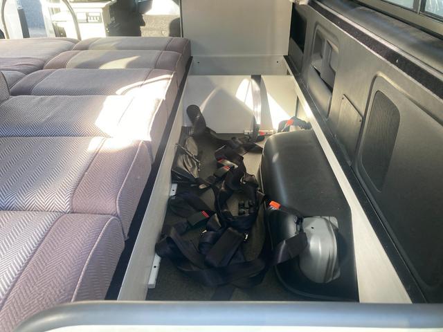 ハイエースワゴン 　ナッツＲＶ　トライアル　１０名乗車　３ナンバー　サブバッテリー　走行充電　電圧計　４００Ｗインバーター　７インチナビ　ＥＴＣ１．０　バックカメラ　キャンピングカー（45枚目）