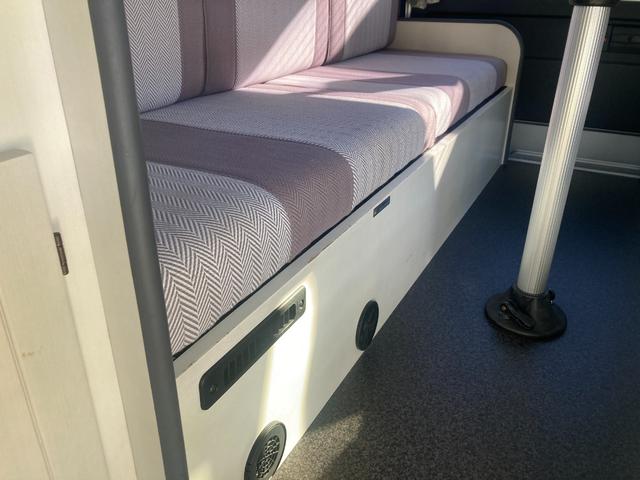 ハイエースワゴン 　ナッツＲＶ　トライアル　１０名乗車　３ナンバー　サブバッテリー　走行充電　電圧計　４００Ｗインバーター　７インチナビ　ＥＴＣ１．０　バックカメラ　キャンピングカー（49枚目）