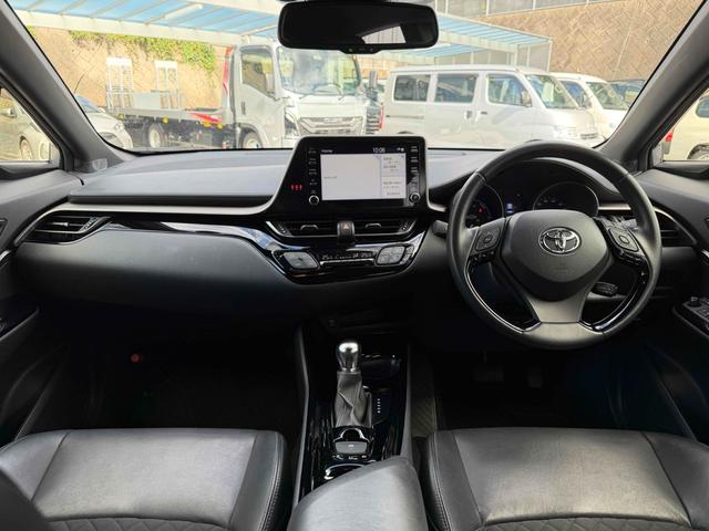 運転者にとっては日々使用することとなる運転席です。運転席が快適だと運転に集中することができますね。